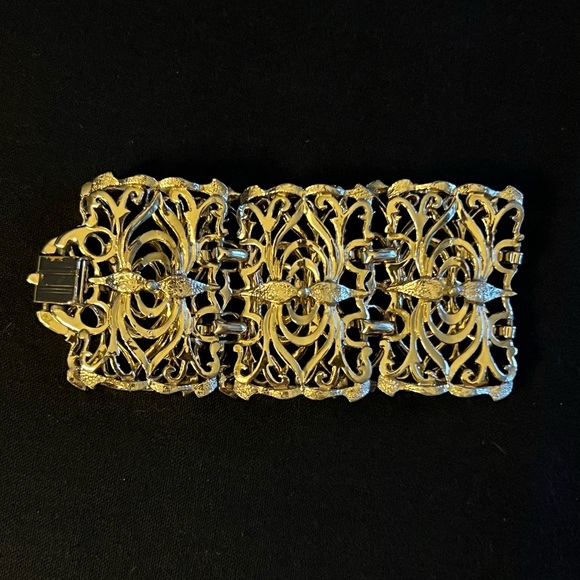Large Link Bracelet - Picture 6 of 9